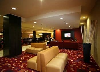 Holiday Inn Fitchburg-Waterpark Екстериор снимка