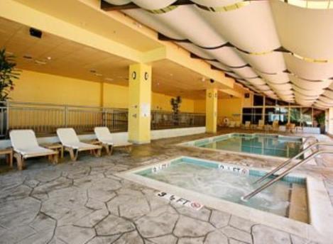 Holiday Inn Fitchburg-Waterpark Съоръжения снимка